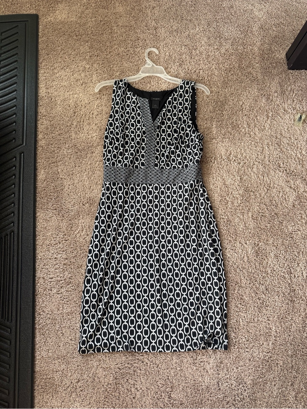 Ann Taylor Black and White Sleeveless Midi Sheath Dress